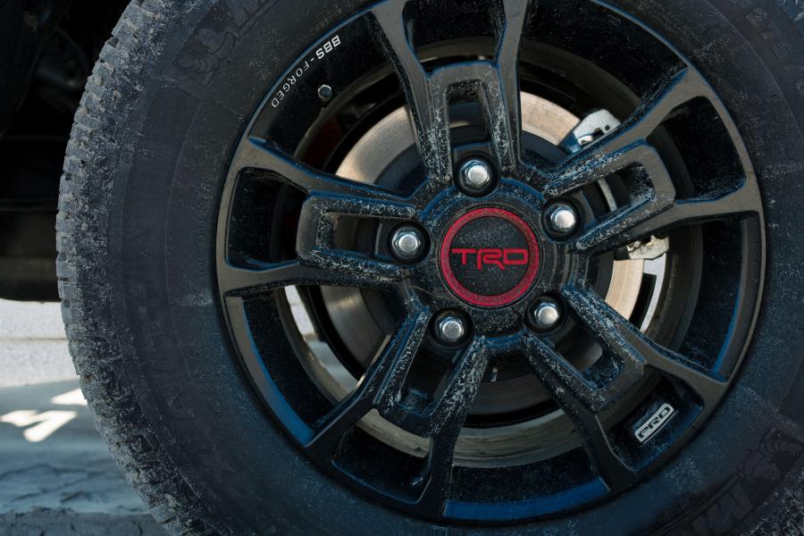 Колеса Toyota Tundra TRD Pro CrewMax 2018 года  (фото 3 из 52)